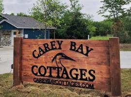 Carey Bay Cottages “A”，位于Grove的酒店