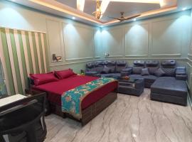 Asha Home Stay Near Lucknow Airport，位于勒克瑙的酒店