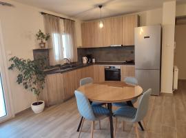 Pine Lodge，位于卡瓦拉的木屋