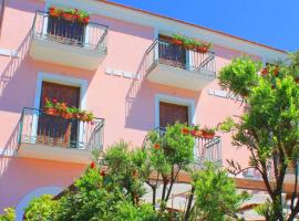 皮萨卡尼酒店，位于萨普里的酒店