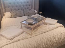 Lenox Bed and Breakfast，位于Hale的酒店