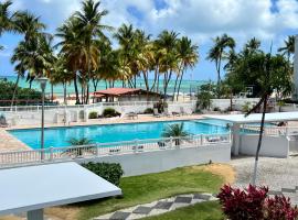 Beachfront Tropical Tantra Apartment，位于圣胡安的酒店