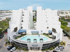 Nuvo Suites Hotel - Miami Doral，位于迈阿密迈阿密国际购物中心附近的酒店