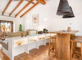 Villas Sensacions Menorca en complejo Pueblo Menorquín，位于松霍里吉尔的酒店