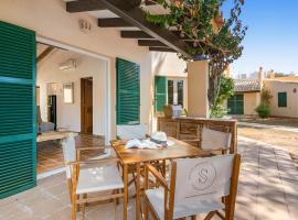 Sensacions Menorca - Villas & Bungalows en complejo Pueblo Menorquín，位于松霍里吉尔的酒店