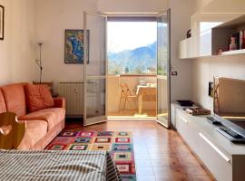 Mountain view charming apartment，位于MoggioFunivia Moggio-Artavaggio附近的酒店