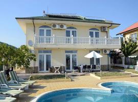 Вила Жаклин - Private House Jaklin with Pool，位于圣弗拉斯的度假屋