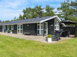 3 Bedroom Cozy Home In Jerup，位于耶鲁普的酒店