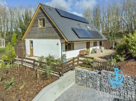 Boundary Cottage - Spacious Homely Cottage With Log Burner and Garden，位于Marldon的酒店