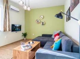 Madrid 2BDR w Parking Spot near Metro, Serdika Mall