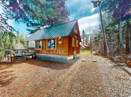 North Fork Cabin，位于克利埃勒姆的酒店