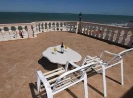 Magnificent Beach side home with WiFi Jerry`s condo #1