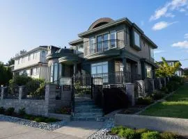 South Vancouver home 15mins from airport/20mins from DT
