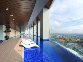 The Azure Residency Petaling Jaya，位于Kampong Baharu Sungai Way的公寓