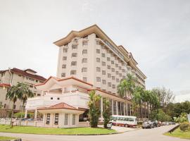 辉煌酒店，位于斯里巴加湾市林梦机场 - LMN附近的酒店