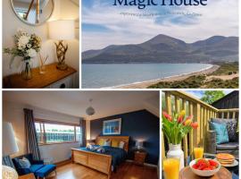 Mourne Magic House-Riverside luxury in Newcastle，位于纽卡斯尔的酒店