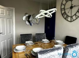 Cosy Home near to HS2, Airport, Solihull, NEC, M42，位于Sheldon的酒店