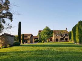 Villa privada de lujo Can Riera，位于Pujals dels Cavallers的酒店