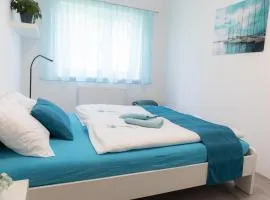 Türkiz apartman