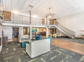 EverSpring Inn and Suites