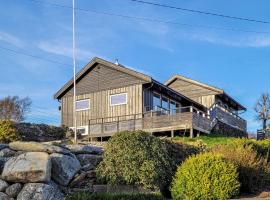 Lovely Home In Håvik With Wifi