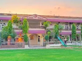 Hotel Prabhat Palace