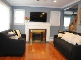 Beautiful place minutes away to New York City .