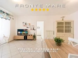 FRONTE MARE-PISCINA- PISTA CICLABiLE