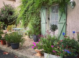 Maison La Roche Gite，位于LʼIsle-Jourdain的酒店