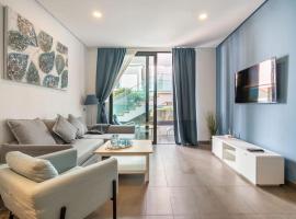 Luxury apartment Anfaplace, close to the beach，位于卡萨布兰卡安发广场生活度假村附近的酒店