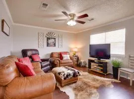 Pet-Friendly Vacation Rental with Yard in Canyon