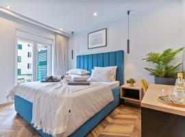 West Coast Deluxe Rooms - Vacation Rental，位于斯普利特的海滩短租房