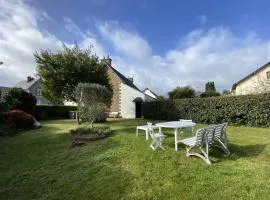 Maison avec jardin au centre de PERROS-GUIREC - FR-1-368-385