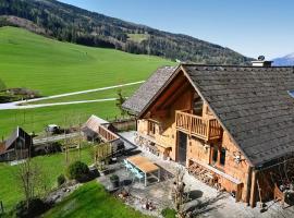 Traum Chalet mit Privatwald & Almhütte，位于伊尔德宁的酒店