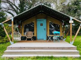 Rendes Glamping，位于Balatonrendes的豪华帐篷营地