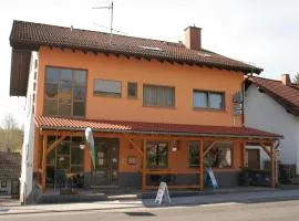 麦克拉酒店