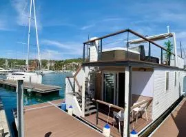 BellaVista HouseBoat Apartment Portorose