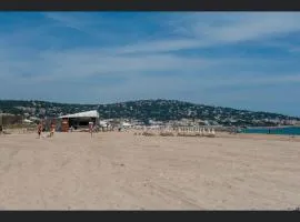 App T2 climatisé , plage 200 m