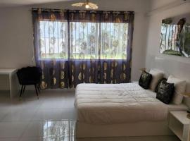 Hello-Guyane, Marina 6, Suite Prestige 5 étoiles，位于马罗尼河畔圣洛朗的度假短租房