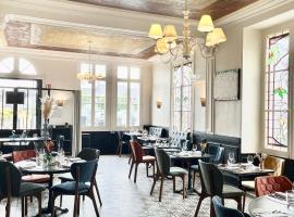 Logis Le Grand Hotel，位于卢瓦尔堡的酒店