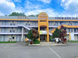 坎佩尔普瑞米尔经典酒店，位于坎佩尔坎佩尔-科尔努阿伊机场 - UIP附近的酒店