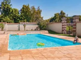 3 Bedroom Lovely Apartment In Ocquerre