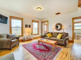 Mackinaw City Getaway - 3 Mi to City Beach!