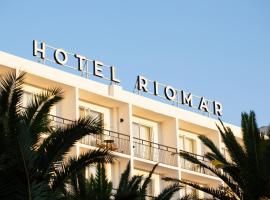 Hotel Riomar, Ibiza, a Tribute Portfolio Hotel，位于圣埃乌拉利亚的酒店