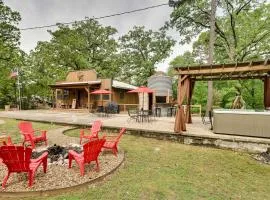 2 Mi to Choctaw Landing: 'Western Daze' Cabin!
