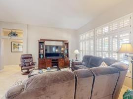 Home on Verde Ridge，位于Sun City West的酒店