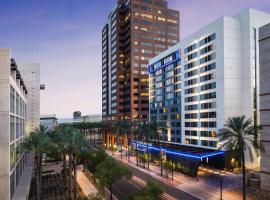 AC Hotel by Marriott Phoenix Downtown，位于凤凰城亚利桑那科学中心附近的酒店