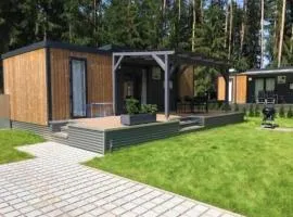 Nettes Ferienhaus in Wackersdorf mit Sauna, Grill und Whirlpool