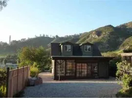 Malibu Peaceful Cottage, Near Beach & Hiking Trails