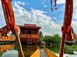 Houseboat Young Manhattan